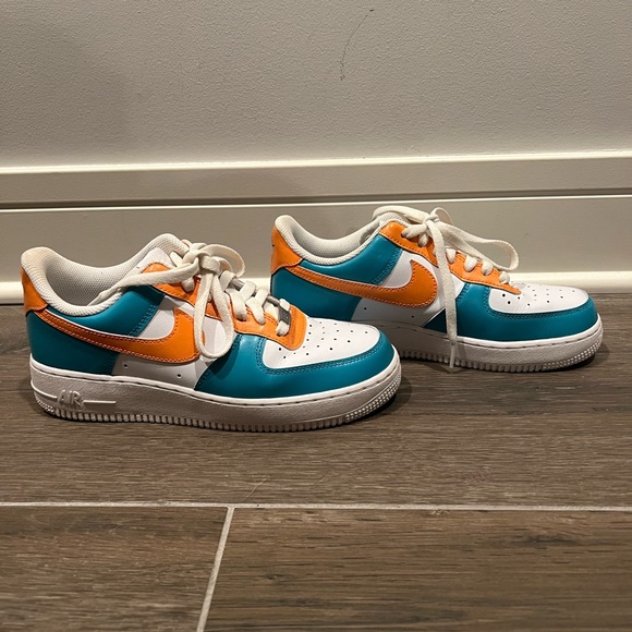 Custom PAINTED Miami Dolphins AF1 - Picture 4 of 6